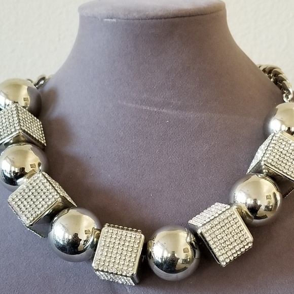 Jewelry - Picture 1 of 2